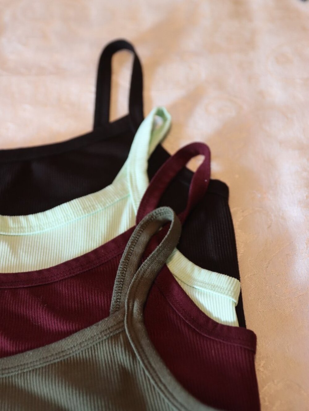 No Boundaries Ribbed Tanks Set of 4 Light/Dark Green/Burgundy/Black Size Medium - Picture 2 of 14
